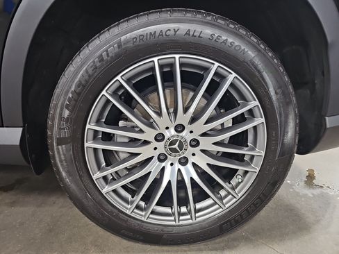Used 2026 Mercedes-Benz GLC 300 4MATIC image 33