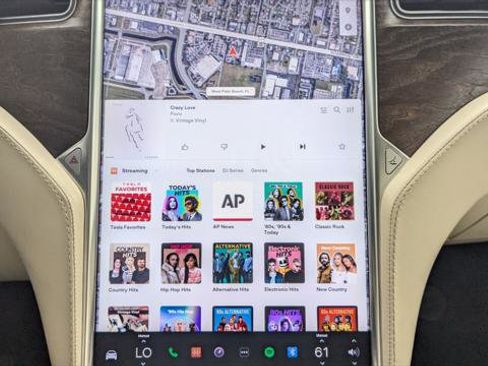 Used 2017 Tesla Model X 75D image 27