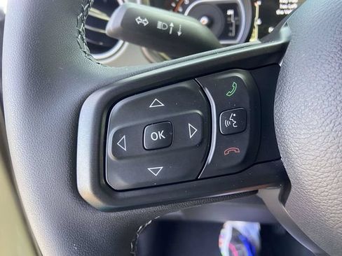 Used 2025 Jeep Gladiator Mojave AWD/4WD image 25
