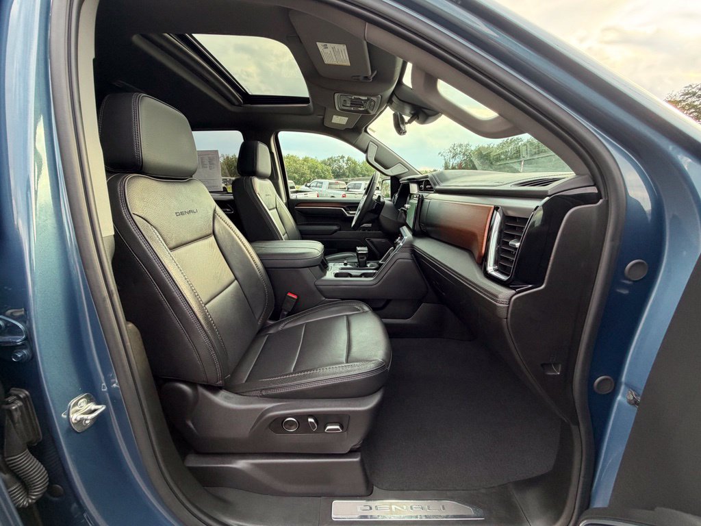 Used 2025 GMC Sierra 1500 Denali w/ Denali Reserve Package AWD/4WD image 24
