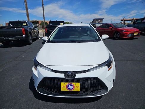 Used 2020 Toyota Corolla LE FWD image 8