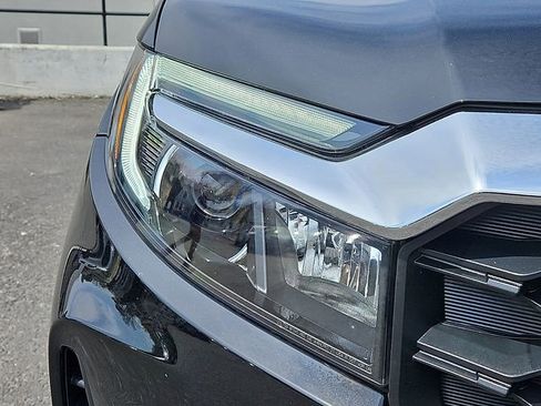 Certified 2023 Honda Passport EX-L image 9