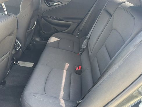 Used 2018 Chevrolet Malibu LT w/ Driver Confidence Package image 28