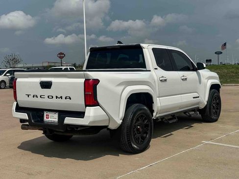 Certified 2024 Toyota Tacoma SR5 image 3