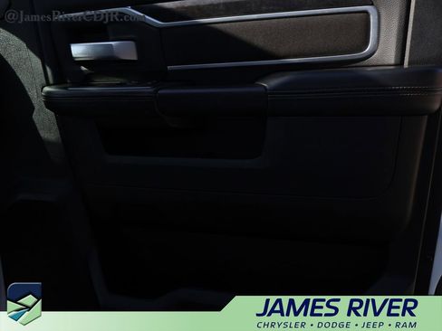 Used 2024 RAM 2500 Big Horn image 8