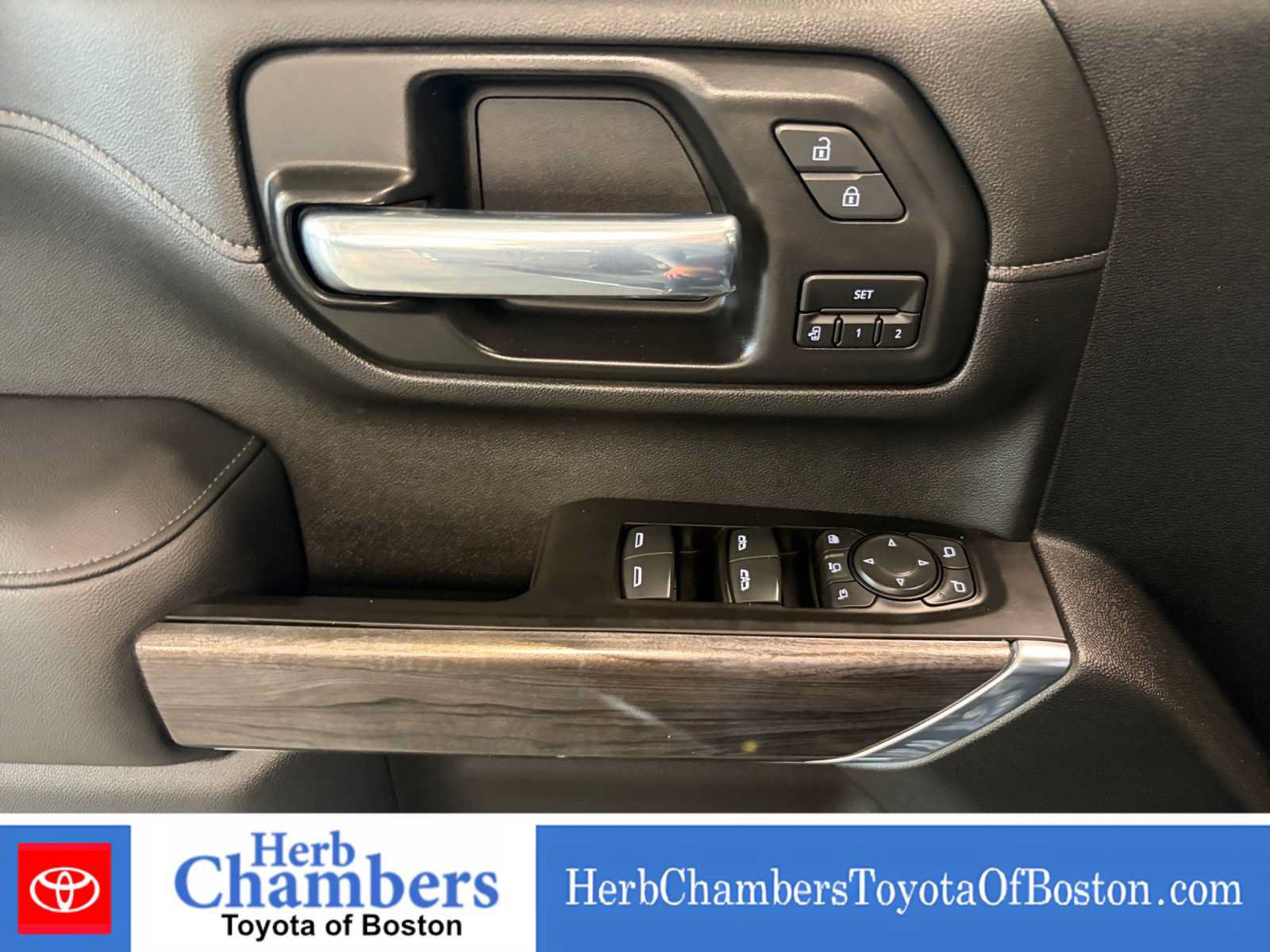 Used 2020 Chevrolet Silverado 2500 LTZ w/ LTZ Plus Package AWD/4WD image 16