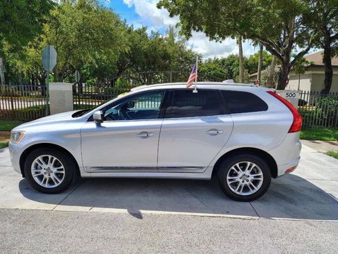 Used 2015 Volvo XC60 T5 Premier image 2