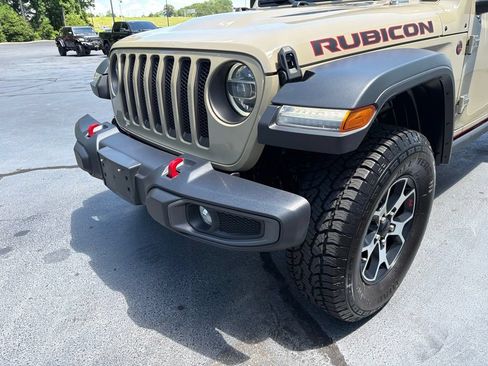 Used 2022 Jeep Wrangler Unlimited Rubicon w/ Dual Top Group AWD/4WD image 16