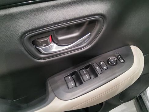 Used 2023 Honda HR-V LX image 19