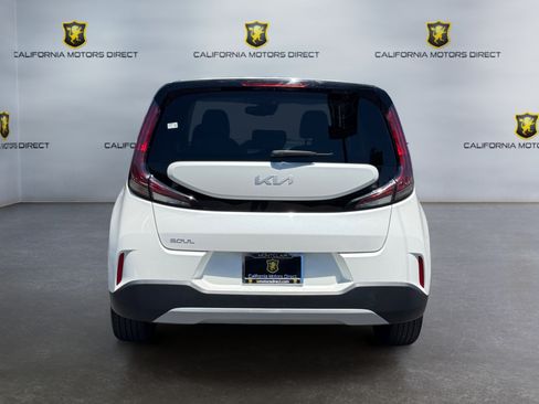 Used 2023 Kia Soul S FWD image 4
