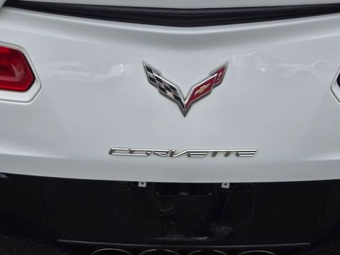 Used 2015 Chevrolet Corvette Stingray Convertible w/ 2LT Preferred Equipment Group RWD image 13