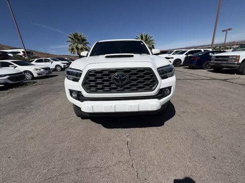 Used 2023 Toyota Tacoma TRD Sport w/ TRD Premium Sport Package image 8