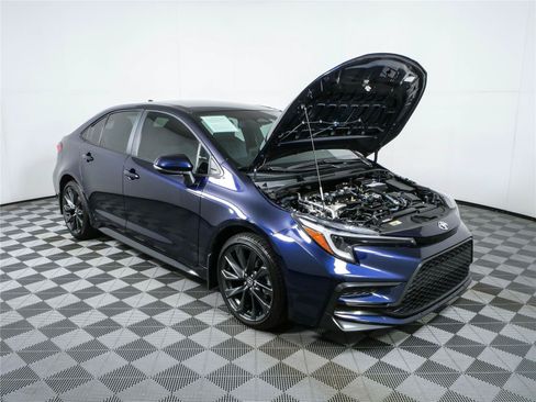 Used 2025 Toyota Corolla SE FWD image 32