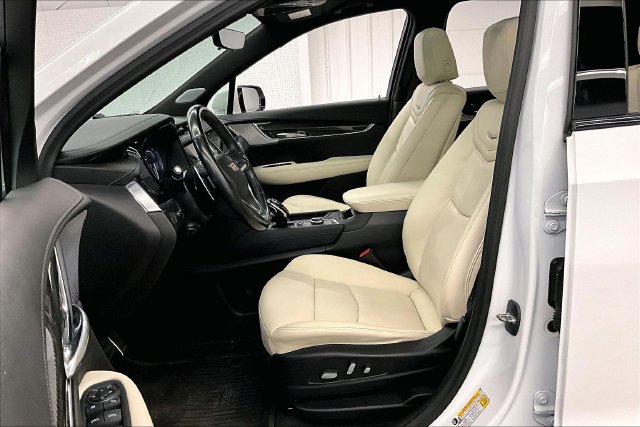 Used 2024 Cadillac XT6 Sport w/ Technology Package AWD/4WD image 24