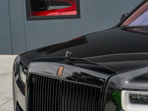 Used 2018 Rolls-Royce Phantom Sedan RWD image 22