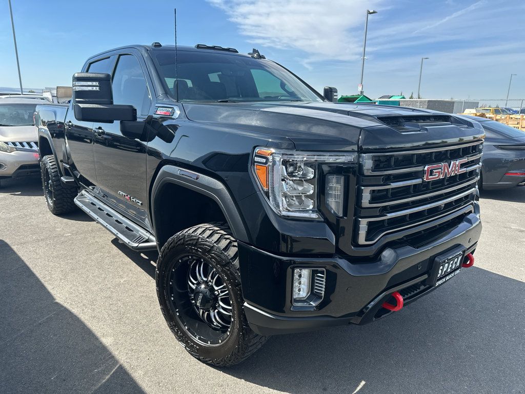 Used 2020 GMC Sierra 2500 AT4 w/ AT4 Premium Package AWD/4WD image 2