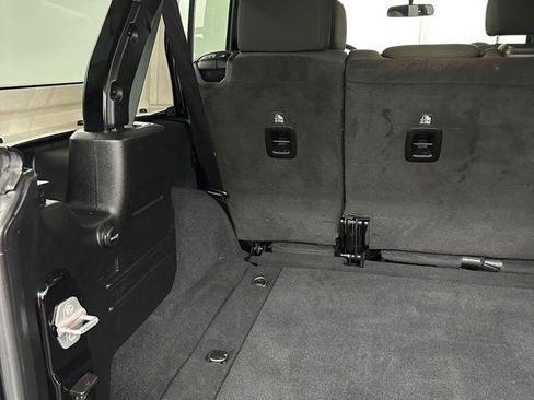 Used 2022 Jeep Wrangler Unlimited Sport image 33