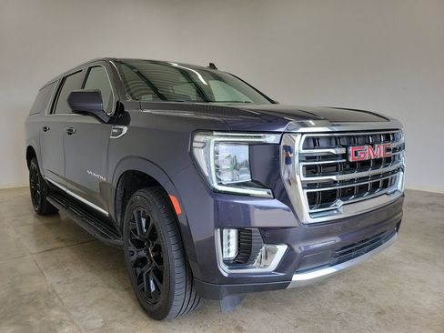 Used 2023 GMC Yukon XL SLT RWD image 4