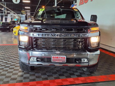 Used 2022 Chevrolet Silverado 2500 LT w/ Convenience Package AWD/4WD image 3