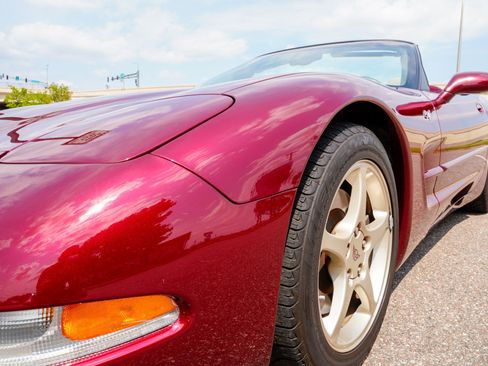 Used 2003 Chevrolet Corvette Convertible w/ Preferred Equipment Group1 RWD image 11