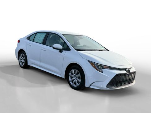 Used 2022 Toyota Corolla LE image 7