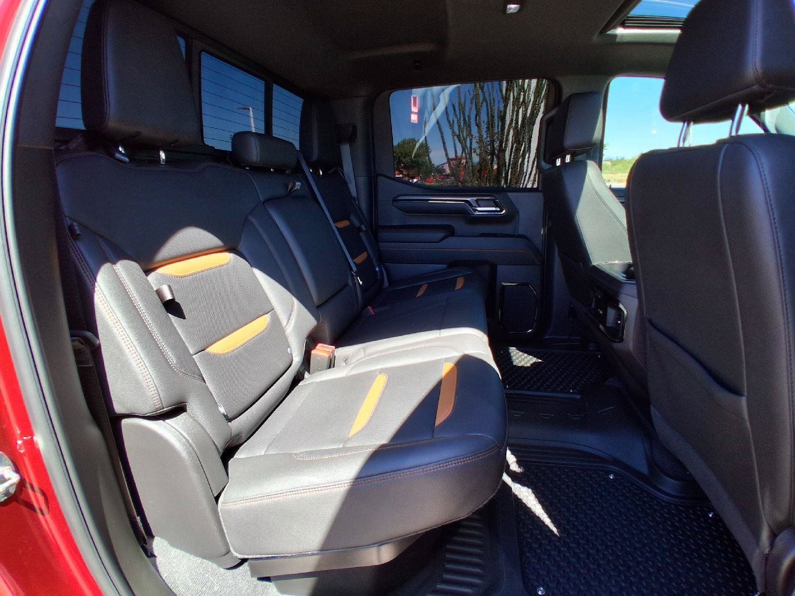 Used 2024 GMC Sierra 1500 AT4 w/ Technology Package AWD/4WD image 24