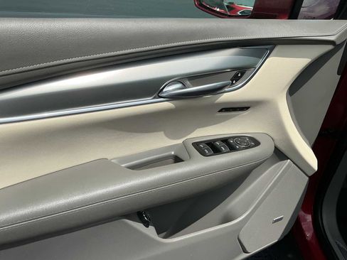 Used 2019 Cadillac XT5 Luxury FWD image 18