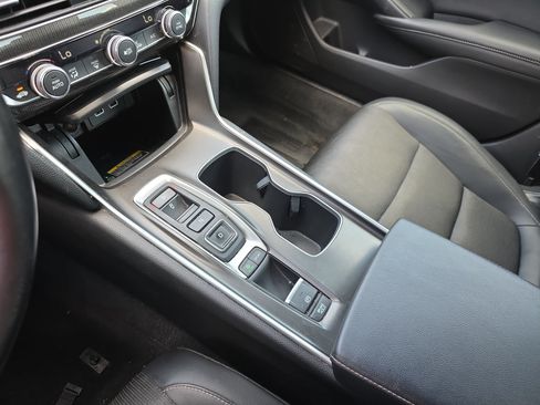 Used 2022 Honda Accord Sport image 25