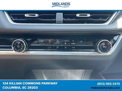 Used 2025 Chevrolet Equinox LT FWD image 27