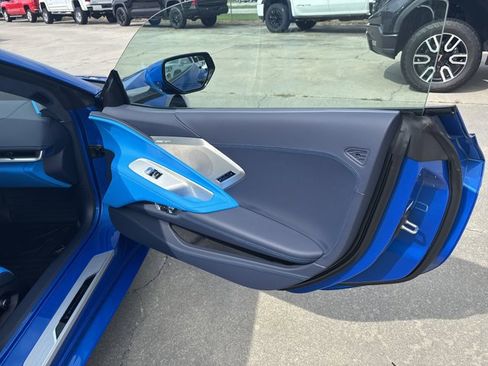 Used 2024 Chevrolet Corvette Stingray Premium Conv image 13