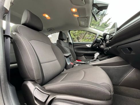 Used 2023 Kia Forte LXS w/ LXS Technology Package image 12