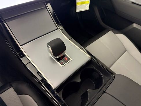 Certified 2025 Land Rover Range Rover Velar S image 21