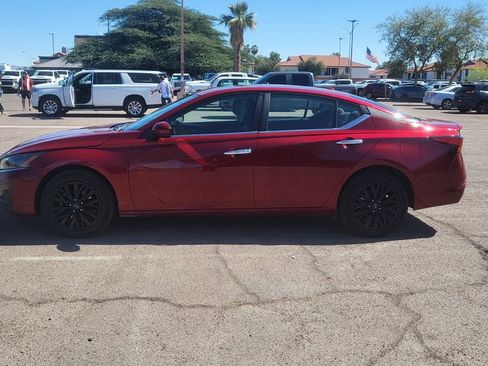 Used 2025 Nissan Altima 2.5 SV w/ SV Special Edition Package image 5