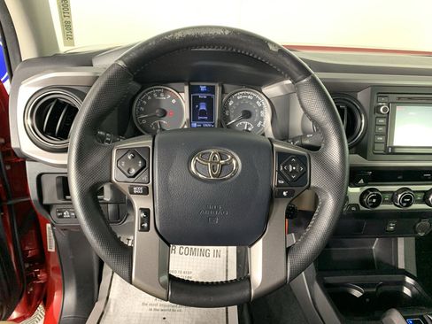 Used 2016 Toyota Tacoma SR5 w/ Towing Package AWD/4WD image 22