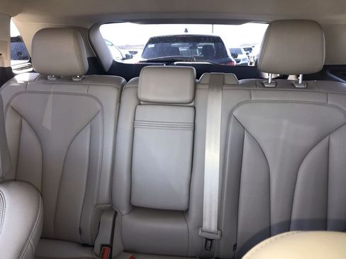 Used 2023 Lincoln Nautilus FWD w/ Premium Package image 22