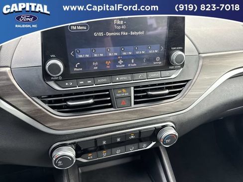 Used 2025 Nissan Altima 2.5 SV FWD image 26