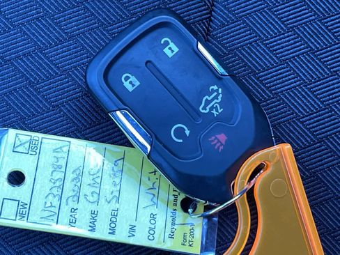 Used 2022 GMC Sierra 2500 SLE w/ SLE Value Package; image 32