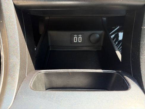 Used 2019 Ford Fusion SE w/ Equipment Group 151A FWD image 22