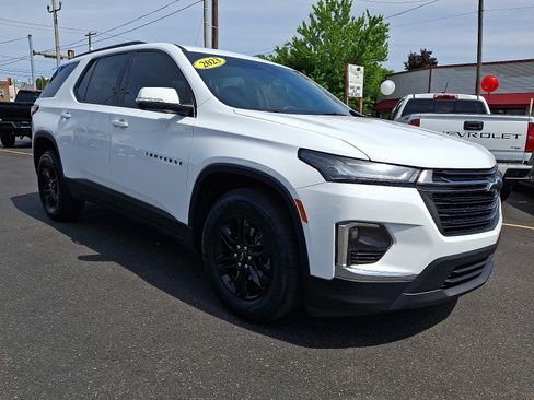 Used 2023 Chevrolet Traverse LT w/ Midnight/Sport Edition AWD/4WD image 7