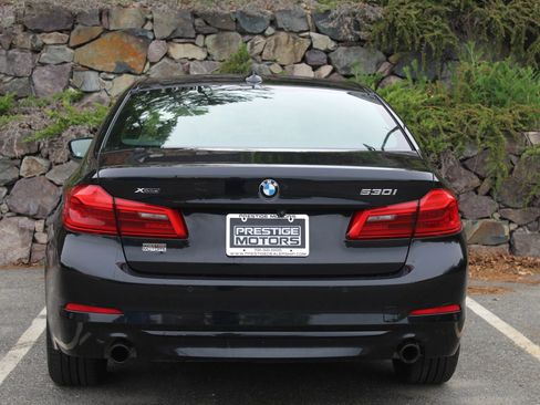 Used 2017 BMW 530i xDrive AWD/4WD image 8