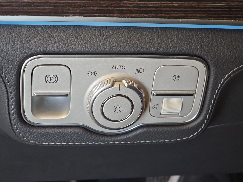 Used 2024 Mercedes-Benz GLS 450 4MATIC image 30