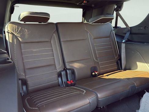Used 2025 GMC Yukon Denali Ultimate w/ LPO, Floor Liner Package AWD/4WD image 13