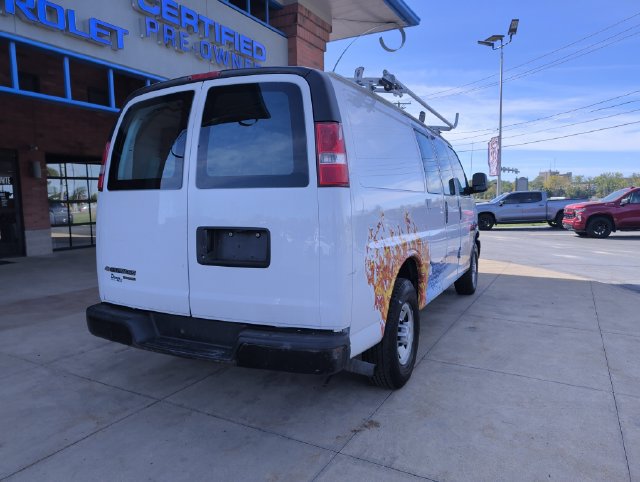 Used 2016 Chevrolet Express 2500 RWD image 7
