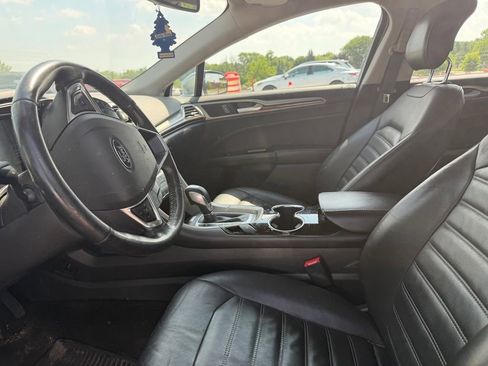 Used 2014 Ford Fusion SE w/ Equipment Group 202A FWD image 12