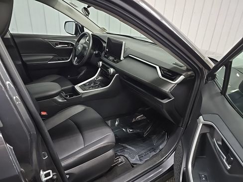 Used 2023 Toyota RAV4 XLE Premium AWD/4WD image 16