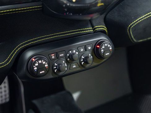 Used 2015 Ferrari 458 Speciale Coupe RWD image 60