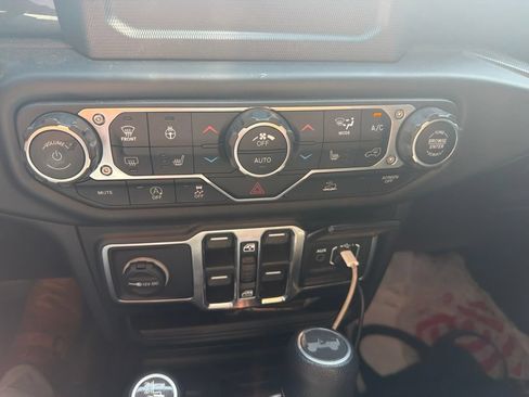 Used 2021 Jeep Wrangler Unlimited Sport AWD/4WD image 10