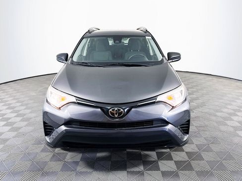 Used 2017 Toyota RAV4 LE FWD image 2