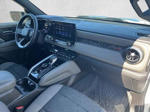 Used 2024 Chevrolet Colorado ZR2 w/ Technology Package image 23