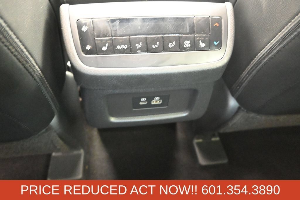 Used 2023 Nissan Pathfinder SL w/ SL Premium Package FWD image 19